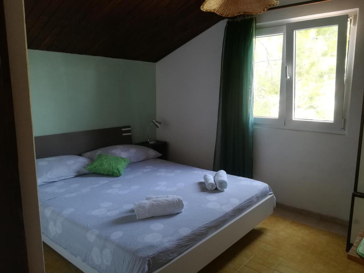 Apartment Veroni Sveta Nedelja  Εξωτερικό φωτογραφία